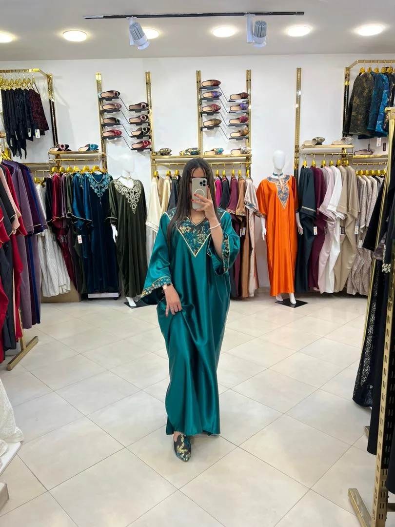 ROBE AVEC BABOUCHE