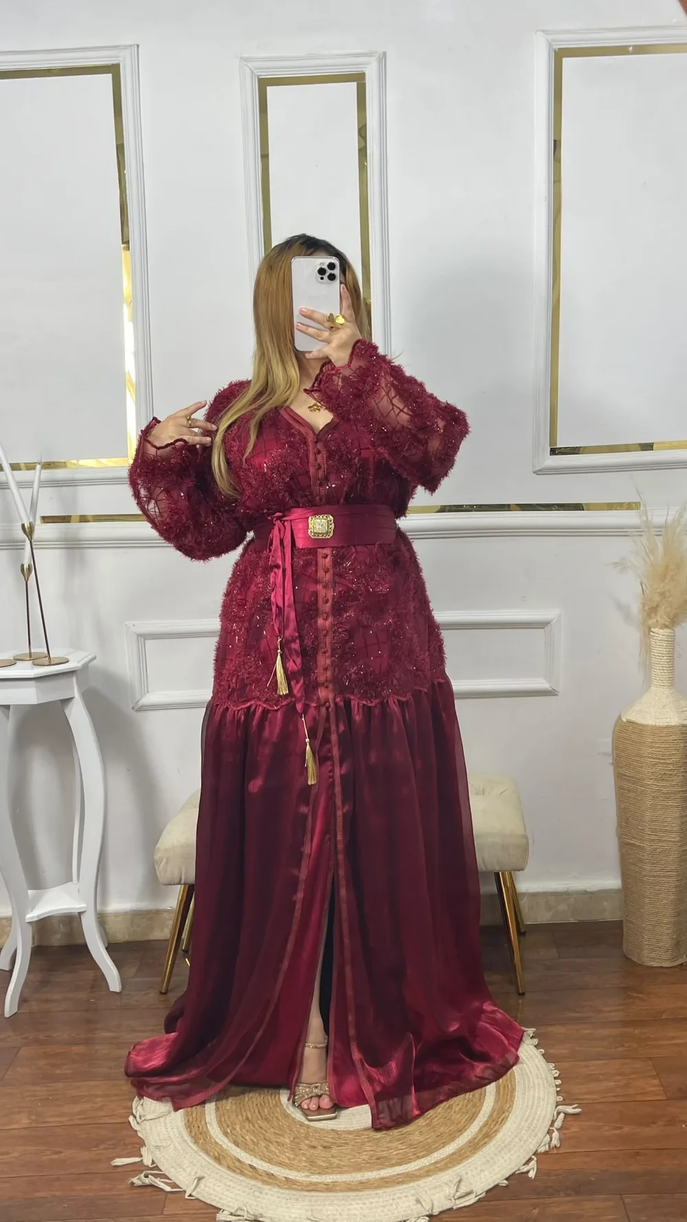 قفطان ب tulle travaillé و organza عصري تقليدي فخم و انيق