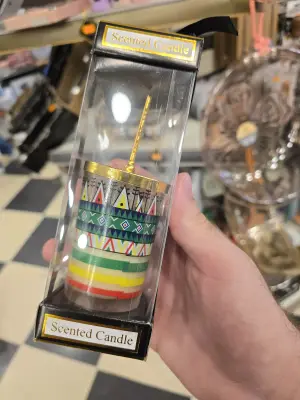 Bougie parfumée à motifs ethniques, coffret cadeau avec finition dorée