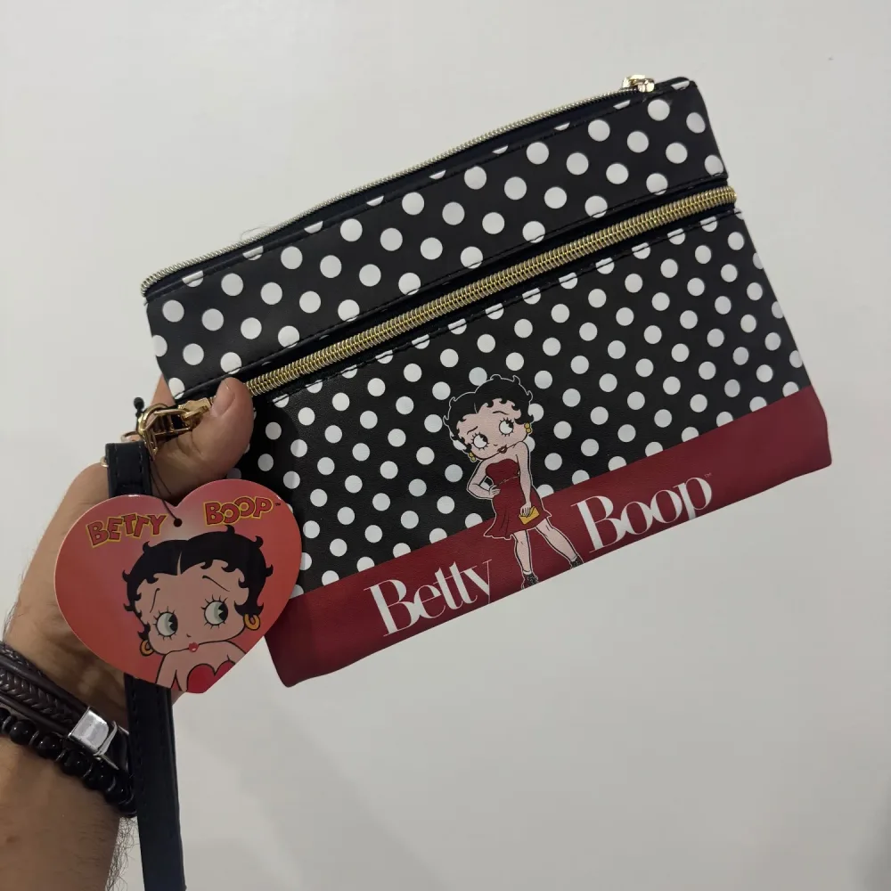 Pochette Betty