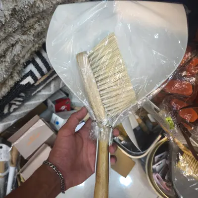Pelle et brosse en bambou