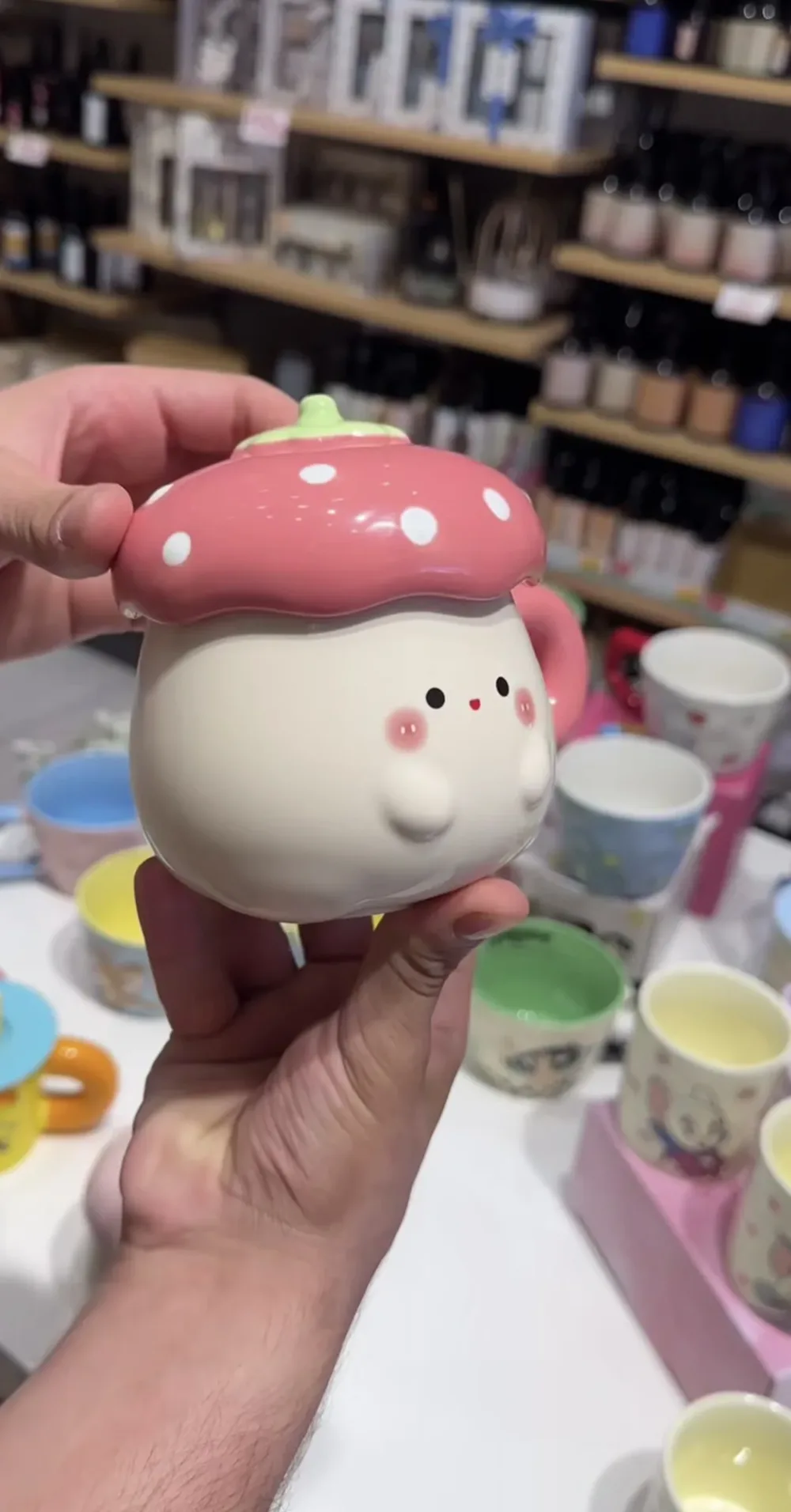 Mug kawaii champignon rose avec couvercle 🍄🌸