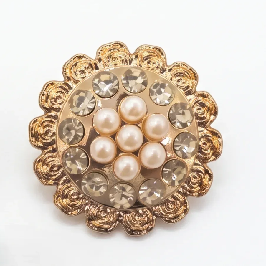 Broche  Salon Plastique  B02