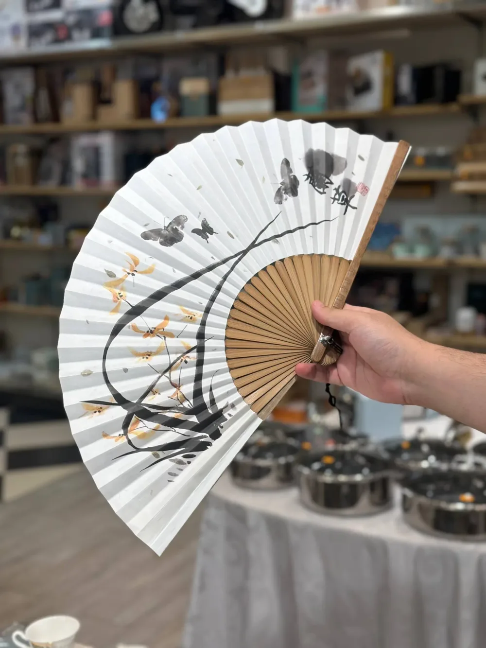 Éventail Pliant en Bambou – Style Asiatique Traditionnel 🎋
