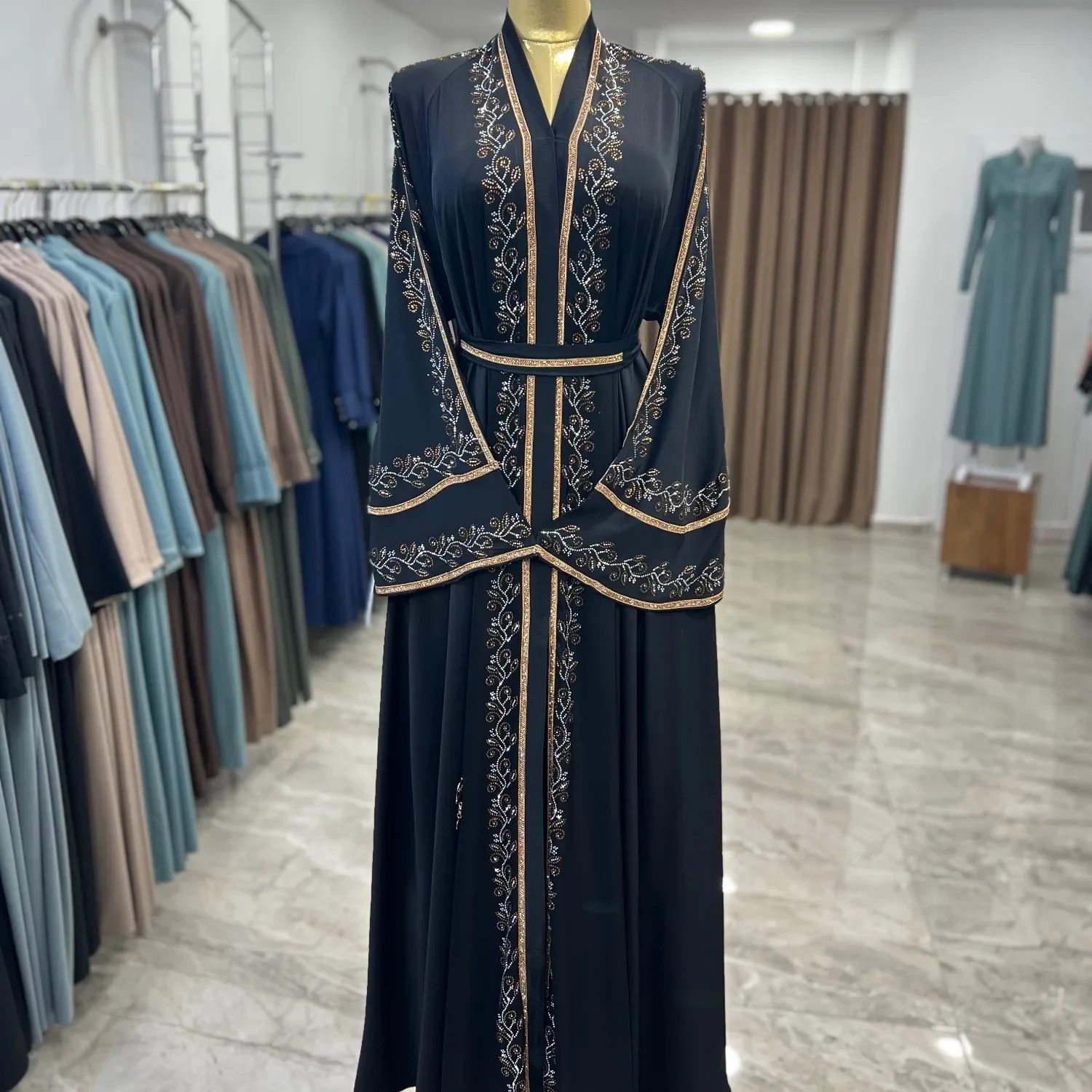 عباية دبي