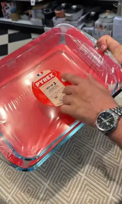 Plat a four pyrex