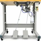 Machine à coudre industrielle surjeteuse tapis NS-2502K (avec coupe de bord)