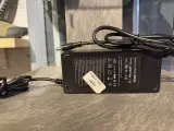 Chargeur trottinette électrique