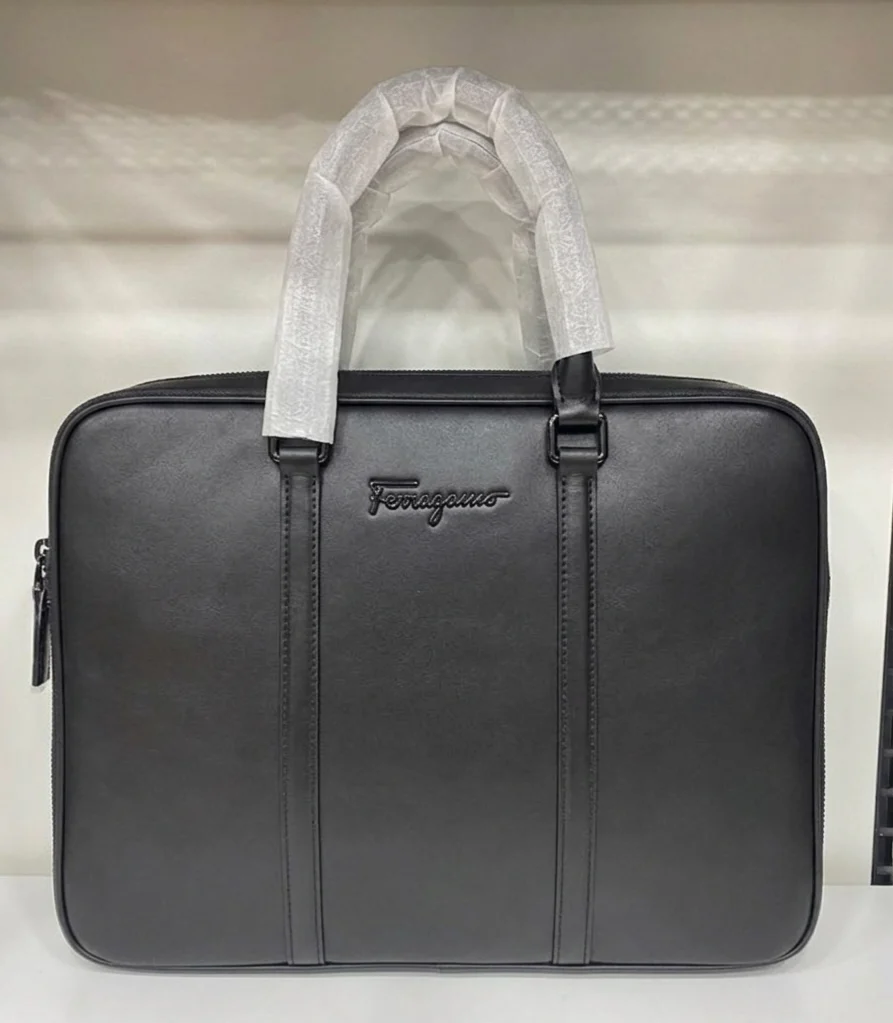 Cartable en cuir véritable SALVADOR FERRAGAMO
