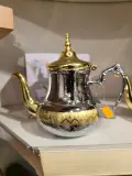 Théière Marocaine de Luxe – Inox Chromé & Finitions Dorées