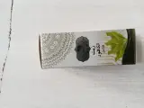 زيت الحبة السوداء/الصوجا/النعناع/الجرجير/الثوم/الصبار/الزنجبيل/الافكادو/القسط الهندي/الترمس الحلو/ اليقطين/الثوم الذكر/القطران/الخردل/الارغان/الحرمل/عرق السوس/الخزامة/الريحان/الجلوجيا/الحلتيت/العرعار/الكافور/النعناع