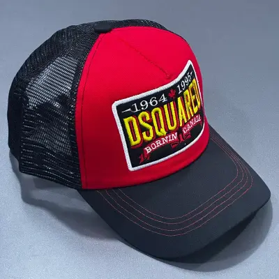 كاسكيطة ديسكوارد شبكة DSQUARED لون احمر
