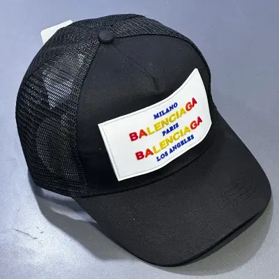 كاسكيطة بالنسياغا Balenciaga اسود