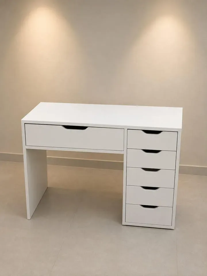 Bureau d'Onglerie Alex 5 Tiroirs avec Présentoir - بورو مانيكير أليكس