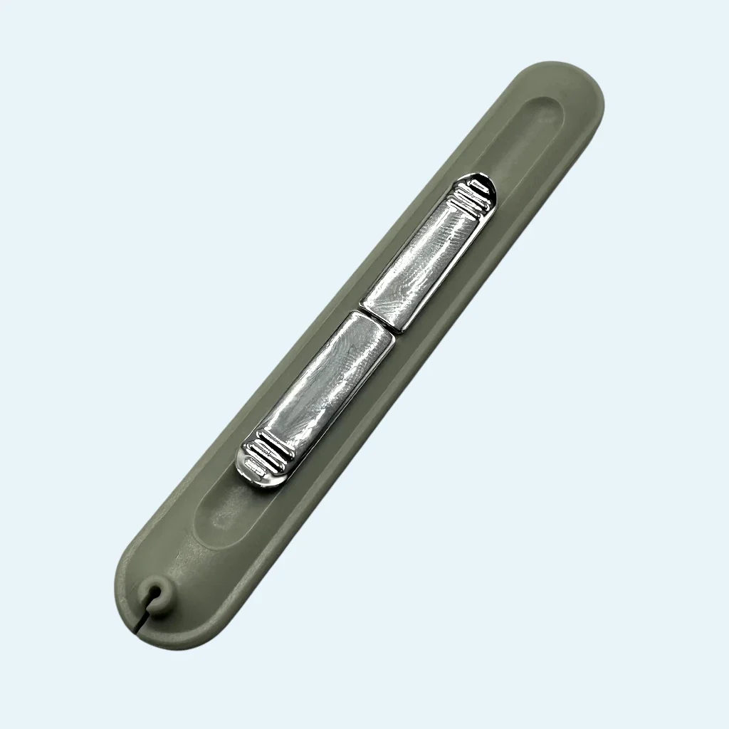 Enfile Aiguille et Decouseure 2en1
