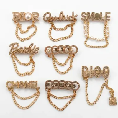 Brouche Metalique Avec Epingle