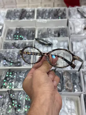 نظارات MIU MIU الطبية