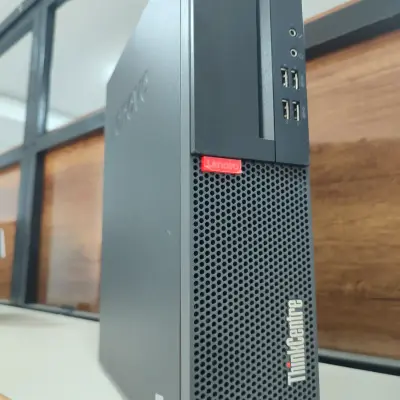 Desktop LENOVO THINK CENTER