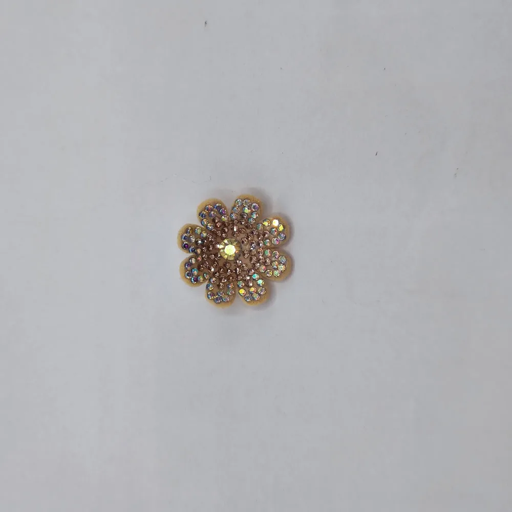 Fleur avec strass