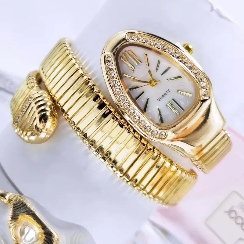 ساعة نسائية ذهبية على شكل أفعى - BVLGARI - بعدة ألوان