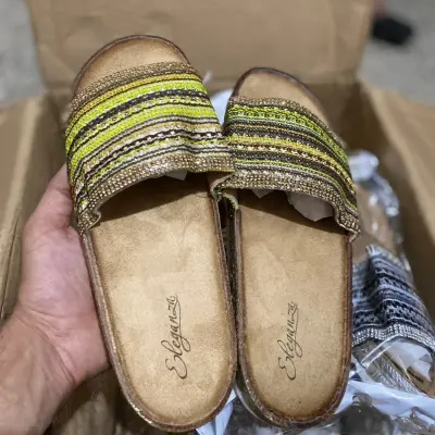 كلاكات نساء قوة