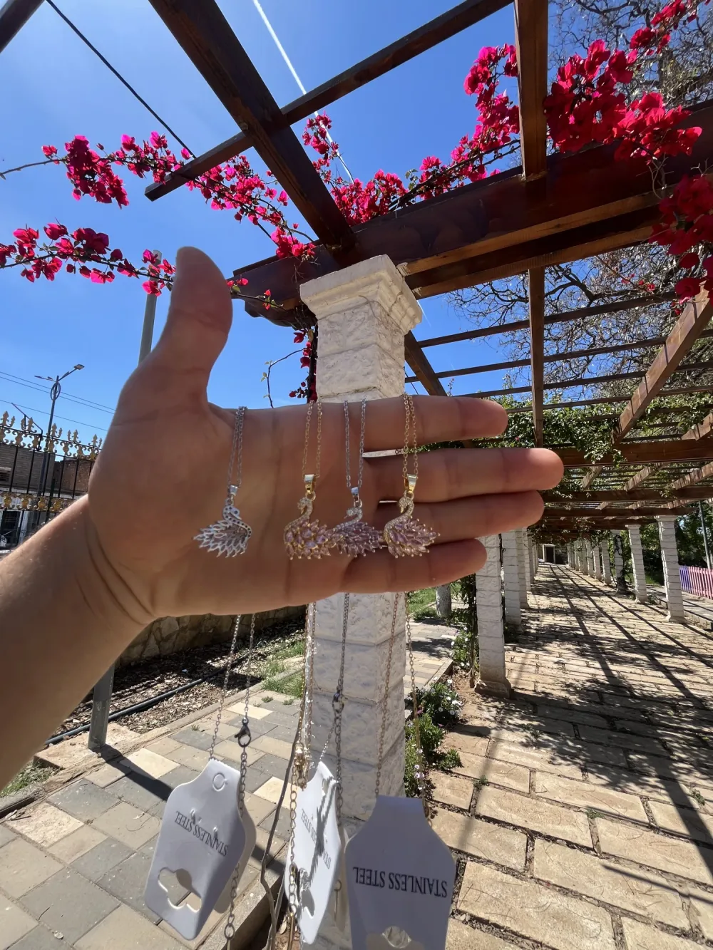 سنسلة بجعة swan necklace 🦢