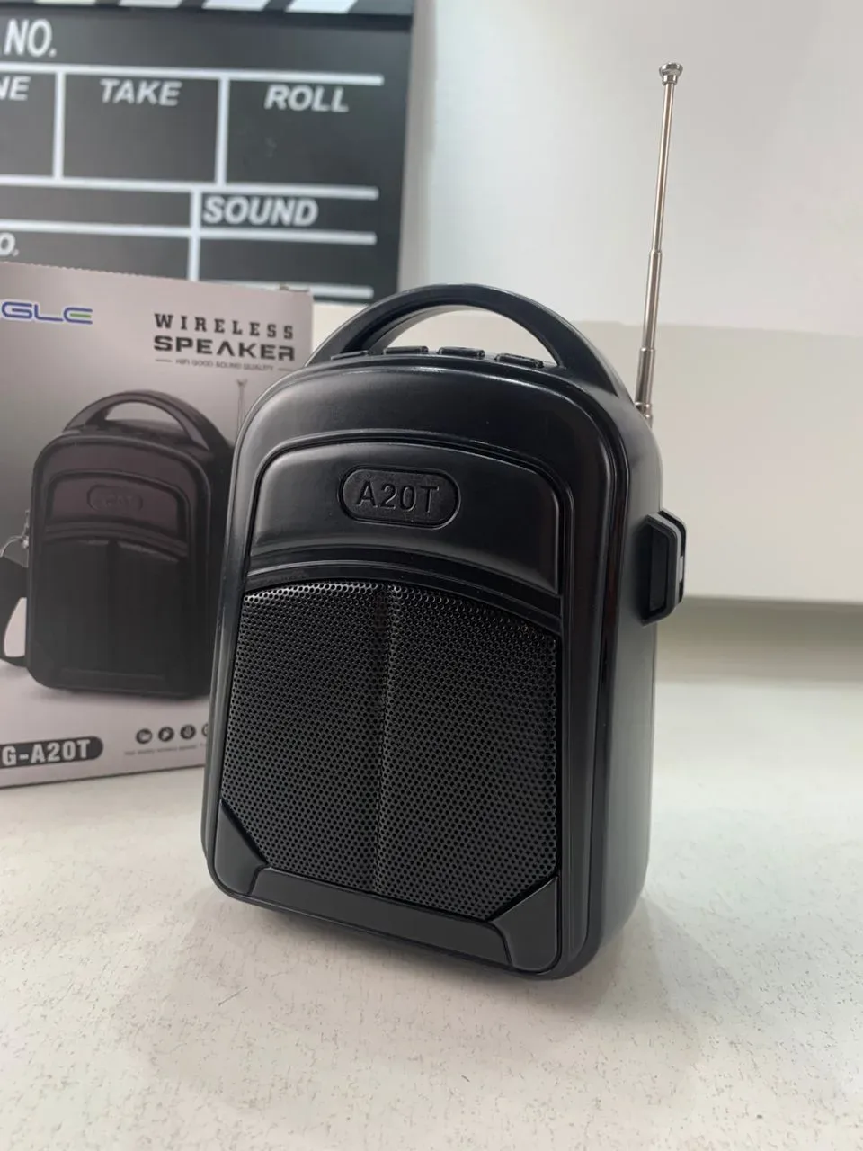 Haut-Parleur Sans Fil avec Qualité Sonore Hi-Fi et Panneau Solaire YG-A20T – مكبر صوت محمول