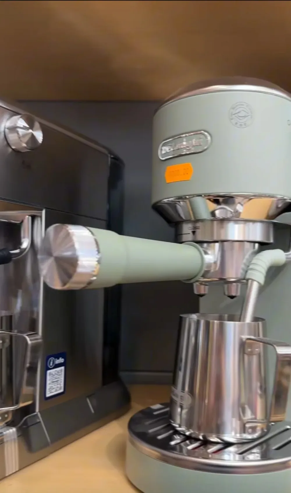 De'Longhi Dedica machine a café