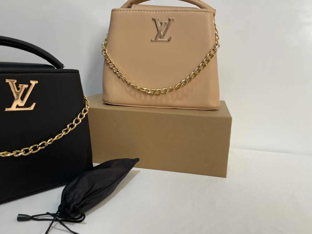 حقيبة يد نسائية LV