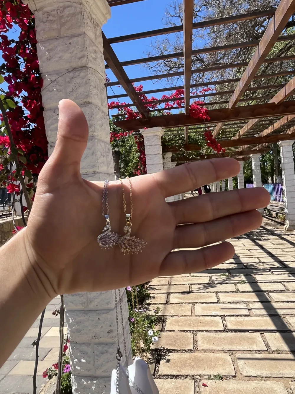 سنسلة بجعة swan necklace 🦢