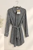 Chemise longue à carreaux noir et blanc – Stradivarius