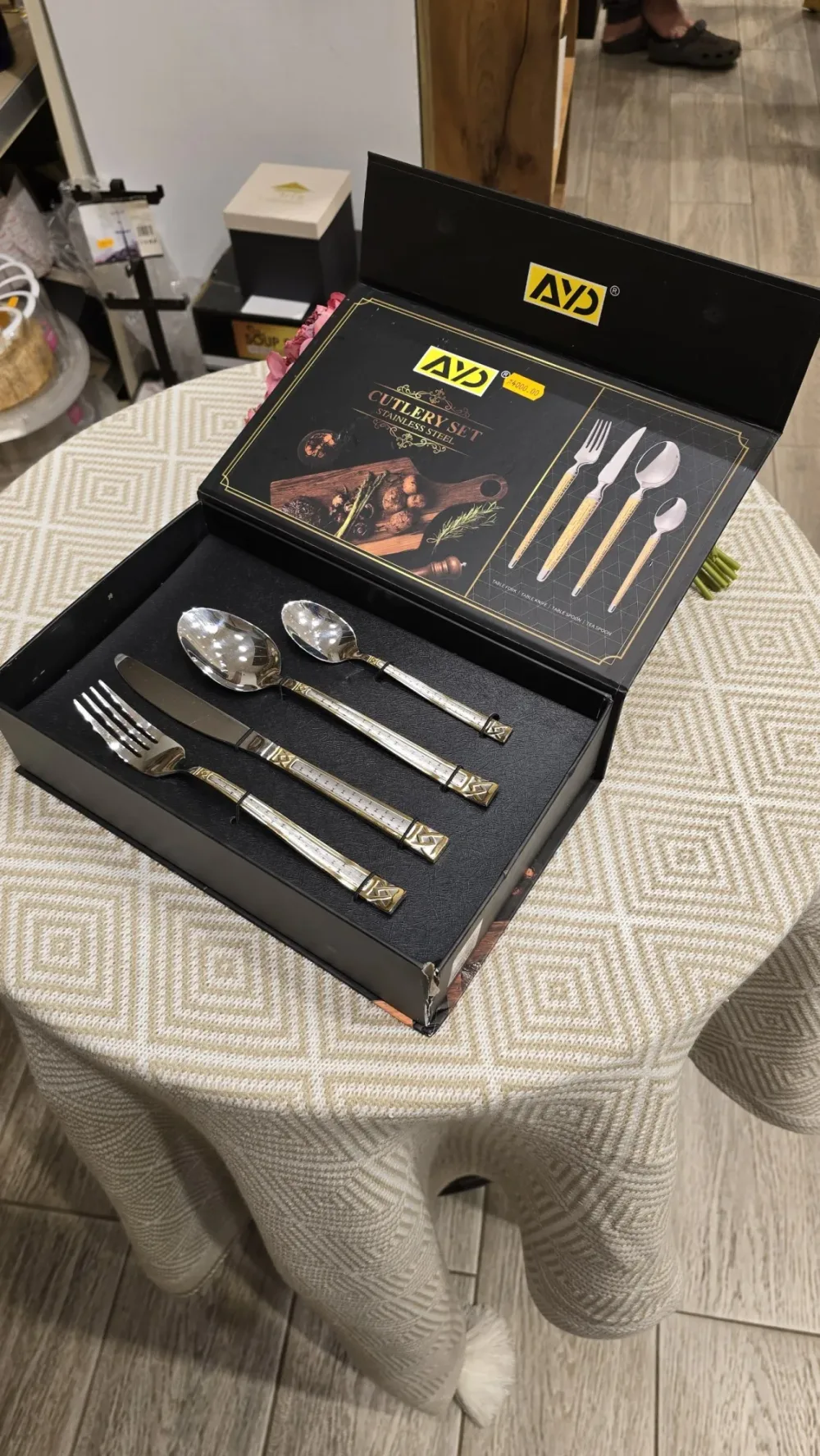 🍴 SET COUVERTS AYD NACRÉ FINITIONS DORÉES