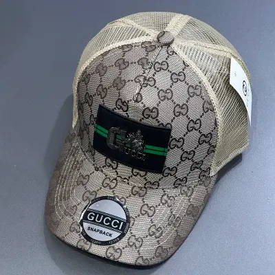 كاسكيطة غوتشي Gucci شبكة باج فاتح