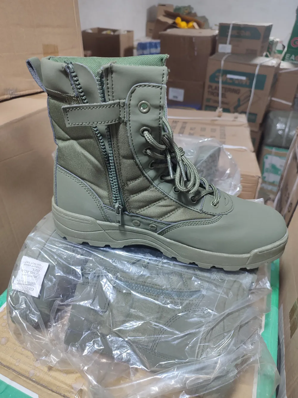 Godasse magnum Noir / vert militaire
