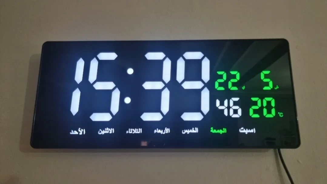 ساعة حائط ليد رقمية عصرية ✨️