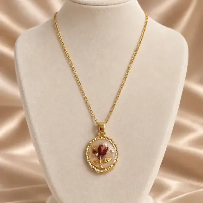 Collier à pendentif floral