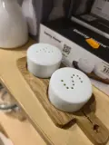 Salière et Poivrière en Porcelaine avec Support en Bois d'Acacia — Danny Home™