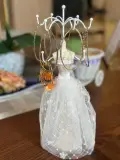 Présentoir à Bijoux Poupée Élégante