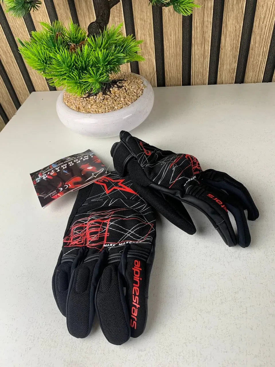 Gants de moto Alpinestars MM93 Losail V2 Touche Tactile – قفازات إحترافية لسائقي الدراجات