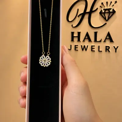 Clover Shine Necklace