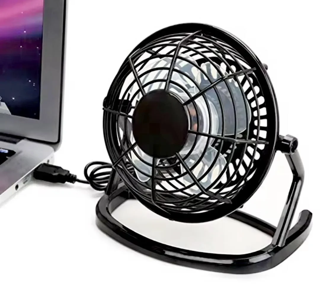 مروحة USB المكتبية المحمولة – انتعاش أينما كنت! استمتع بهواء منعش أثناء العمل أو الدراسة مع مروحة USB العملية والأنيقة. تتميز بمحرك هادئ وتدفق هواء قوي، مع إمكانية تعديل زاوية الدوران حتى 180° لتوجيه الهواء بالشكل الذي يناسبك.