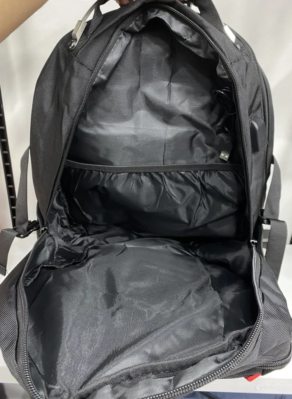 Sac à dos voyage 50L et ordinateur 17 pouces