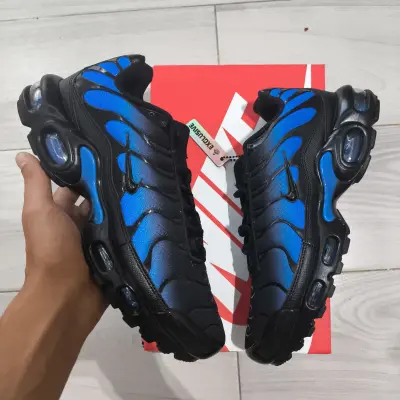Black bleu