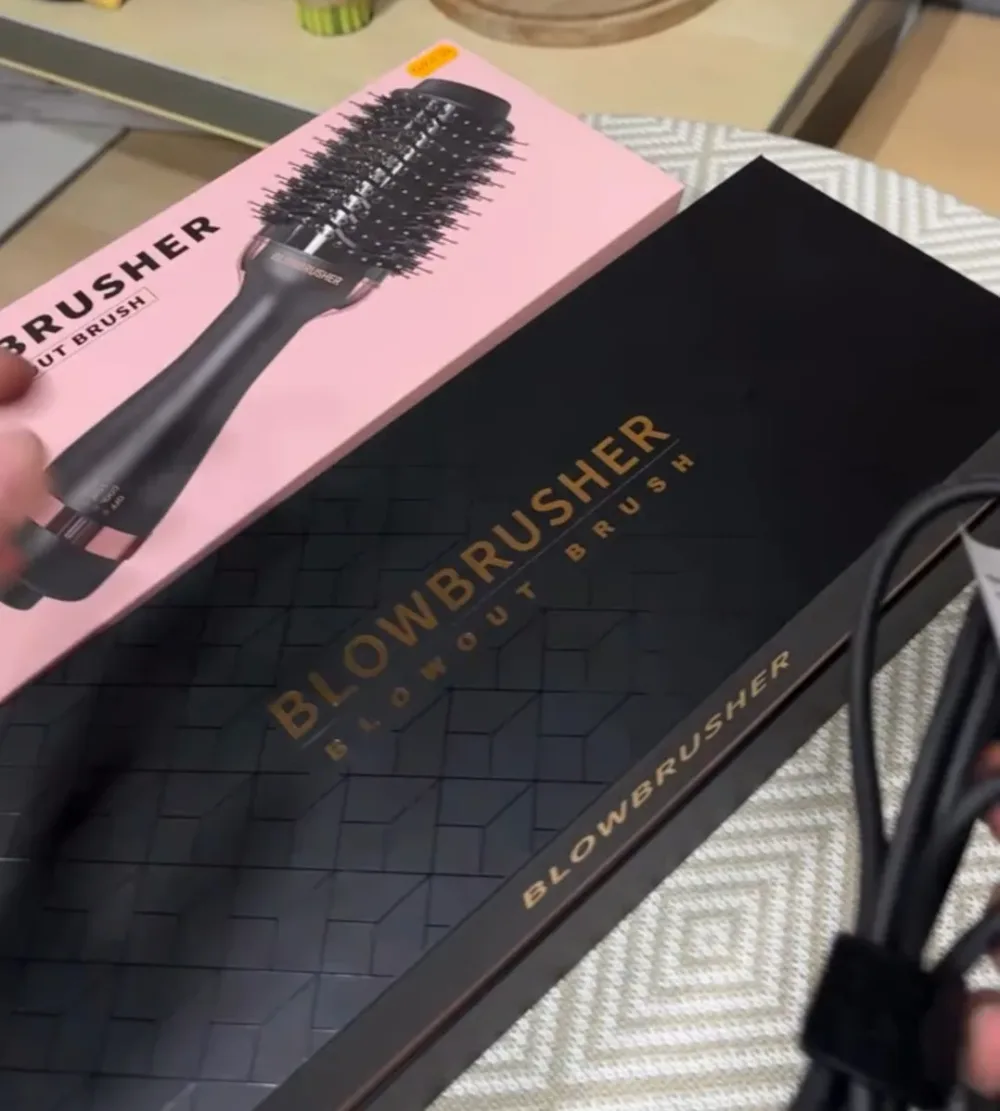 Brosse Soufflante 2-en-1 – Sèche, Lisse & Coiffe en un seul geste