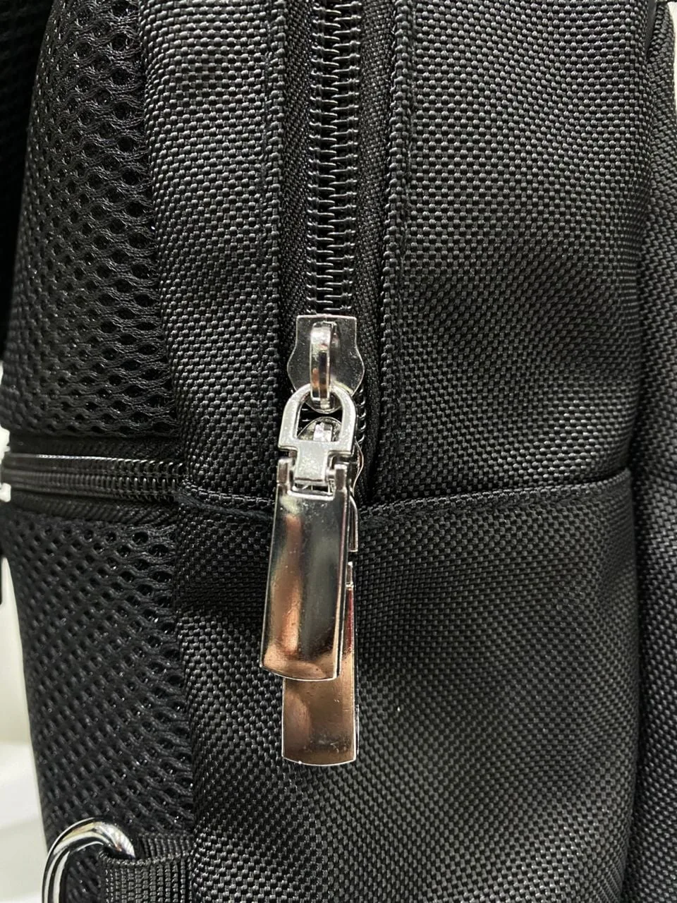 Sacoche Sling Bag avec USB