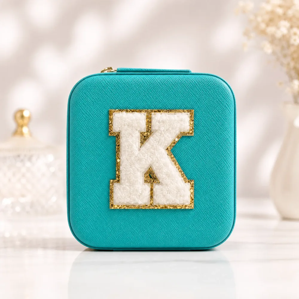 💎 Boîte à Bijoux Personnalisée avec Lettre Chenille