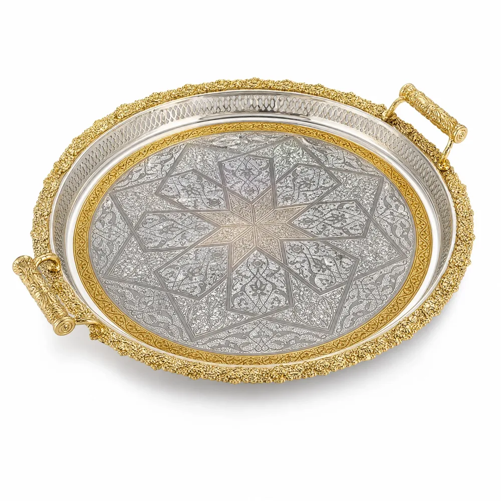 Plateau de Service Ovale en Métal Doré – Motif Étoile Orientale ✨