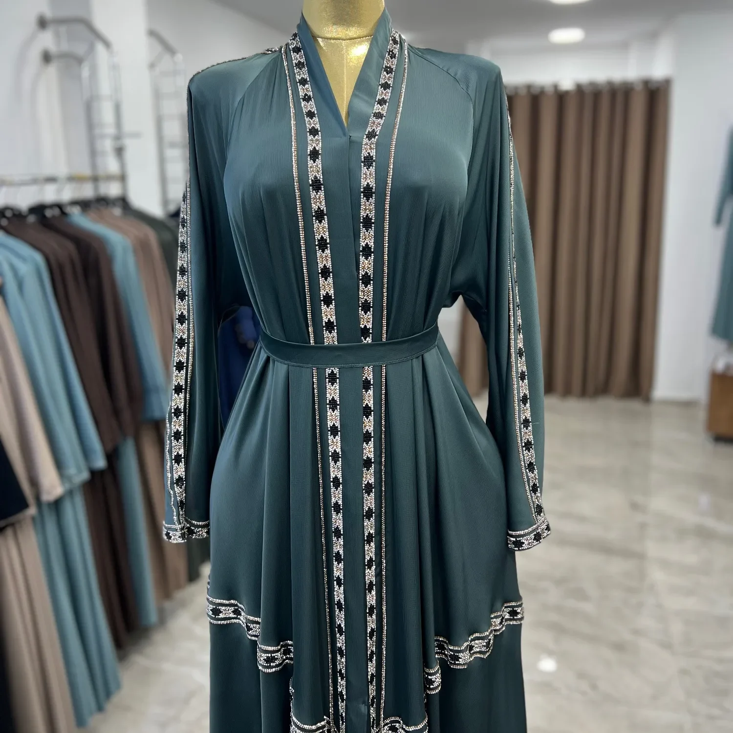 عباية دبي