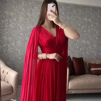 فستان سهرة من الأرغونزا الفاخرة