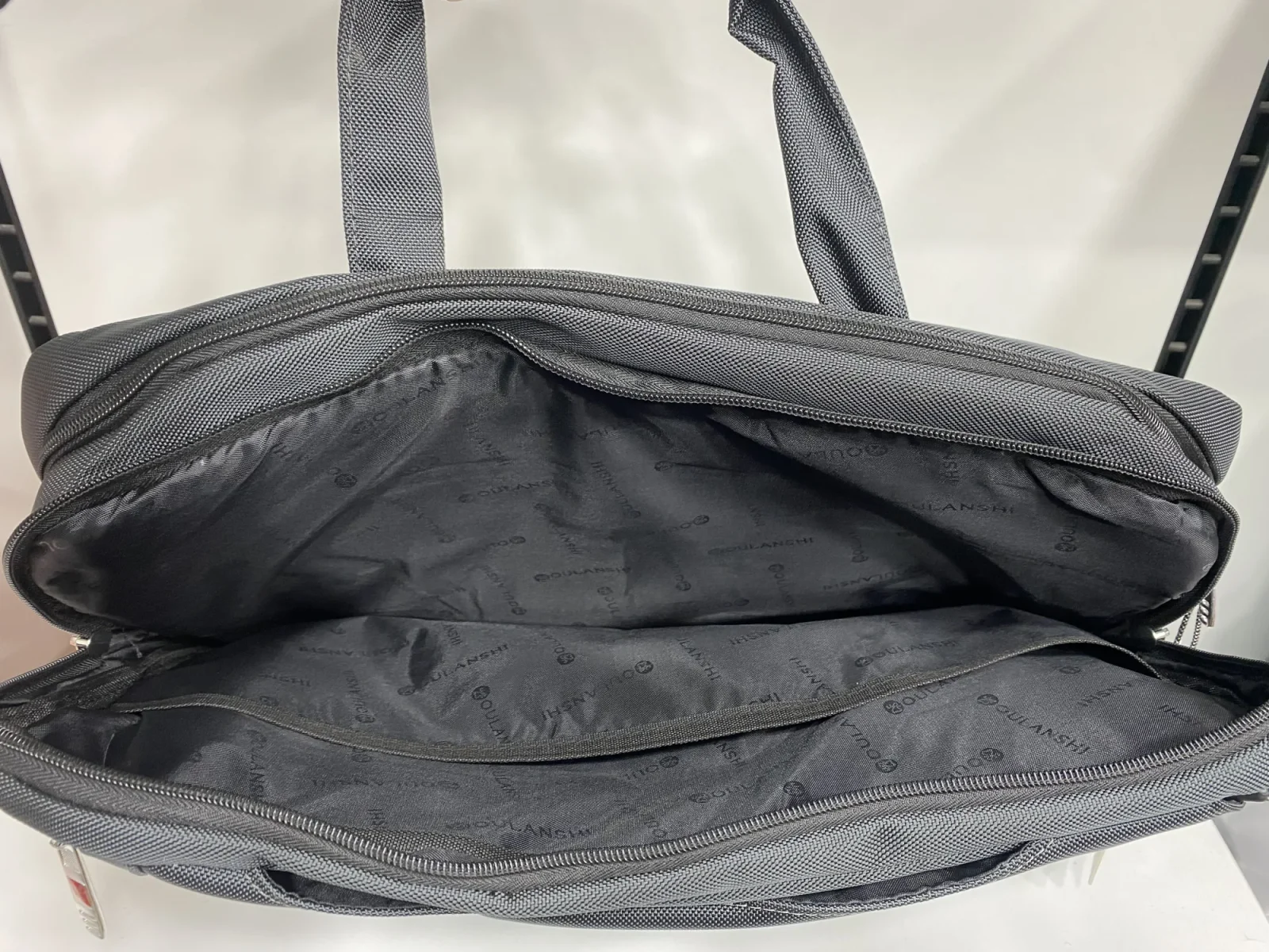 Cartable et sac à dos 2 en 1